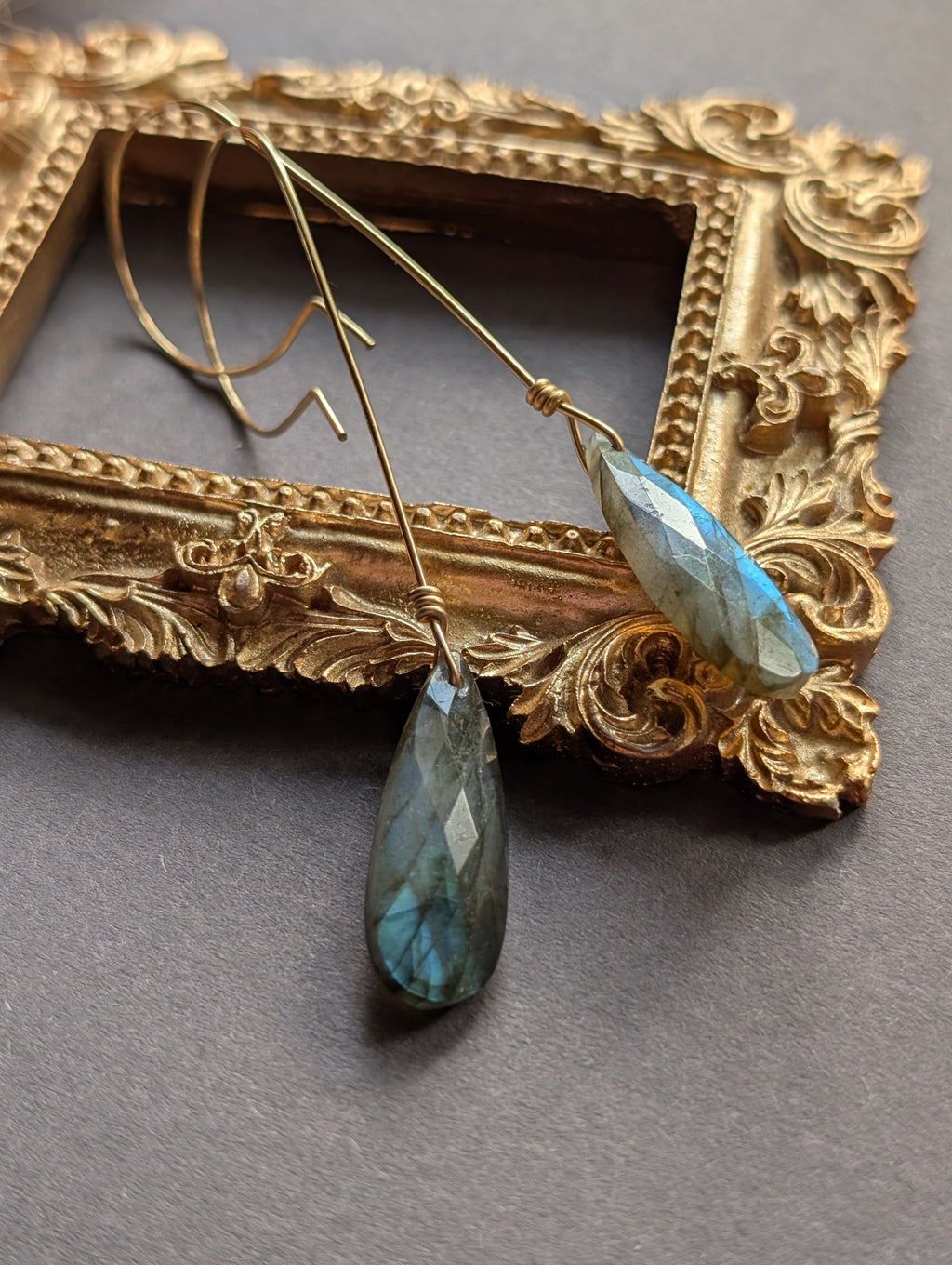 Ohrhänger "Velvet Briolettes" - Lange Ohrhänger mit Labradorit