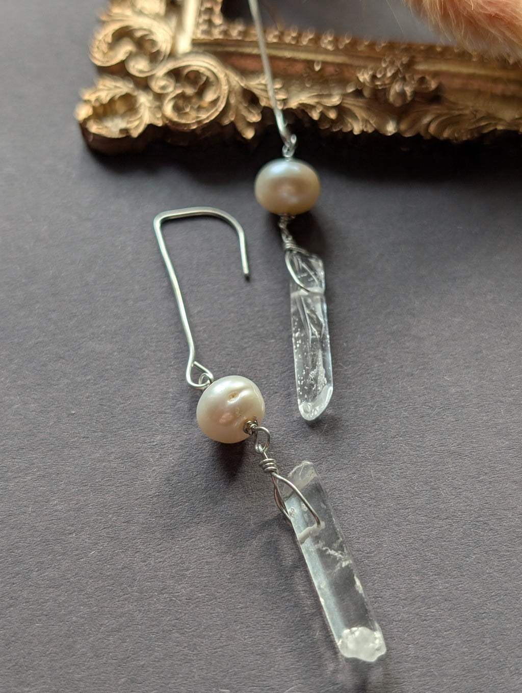 Istapp Pearl - Ohrhänger mit Quarz und  Perle