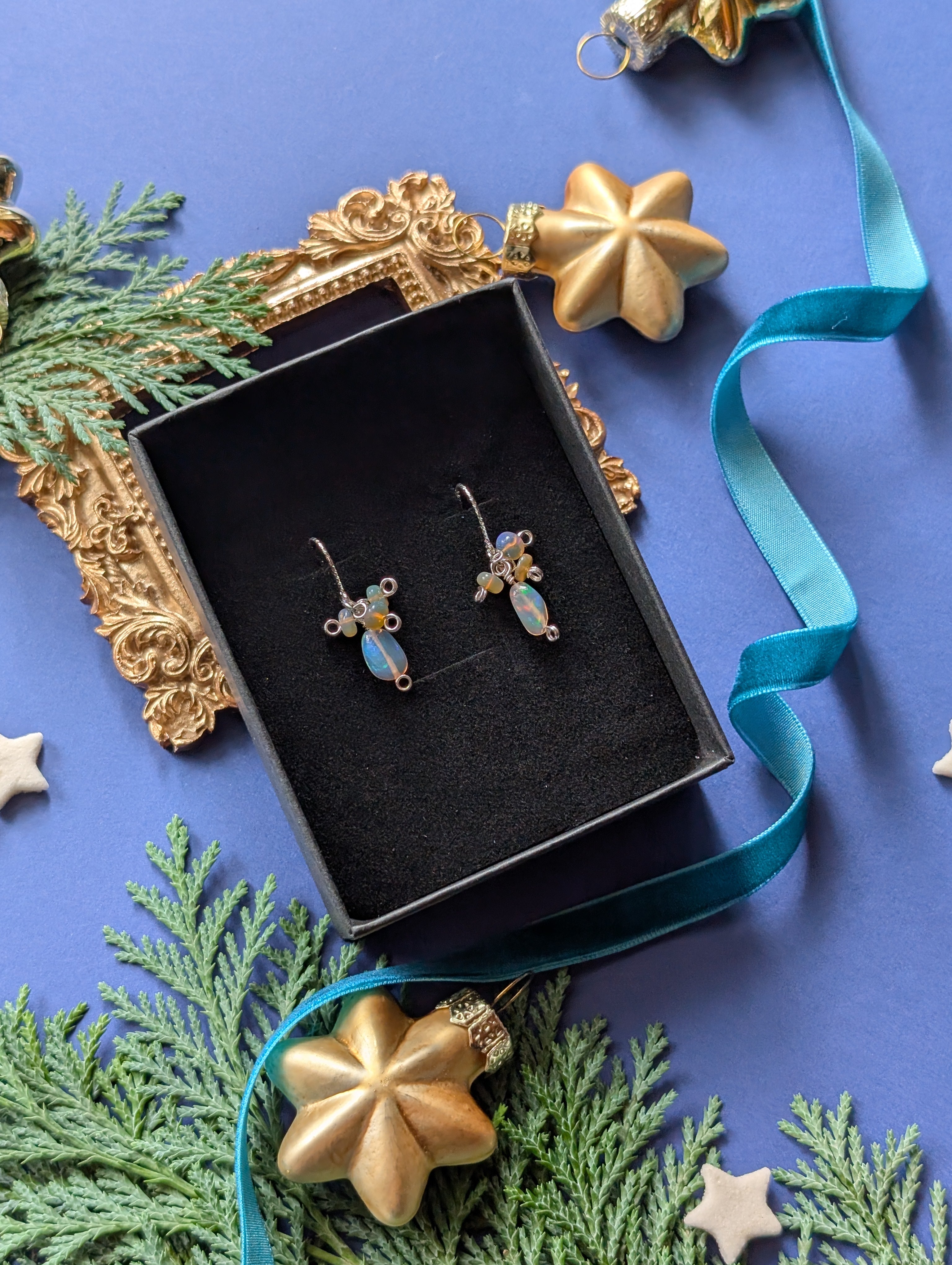 Northern Fire Lights - zarte Ohrhänger mit verschiedenen Feueropalen