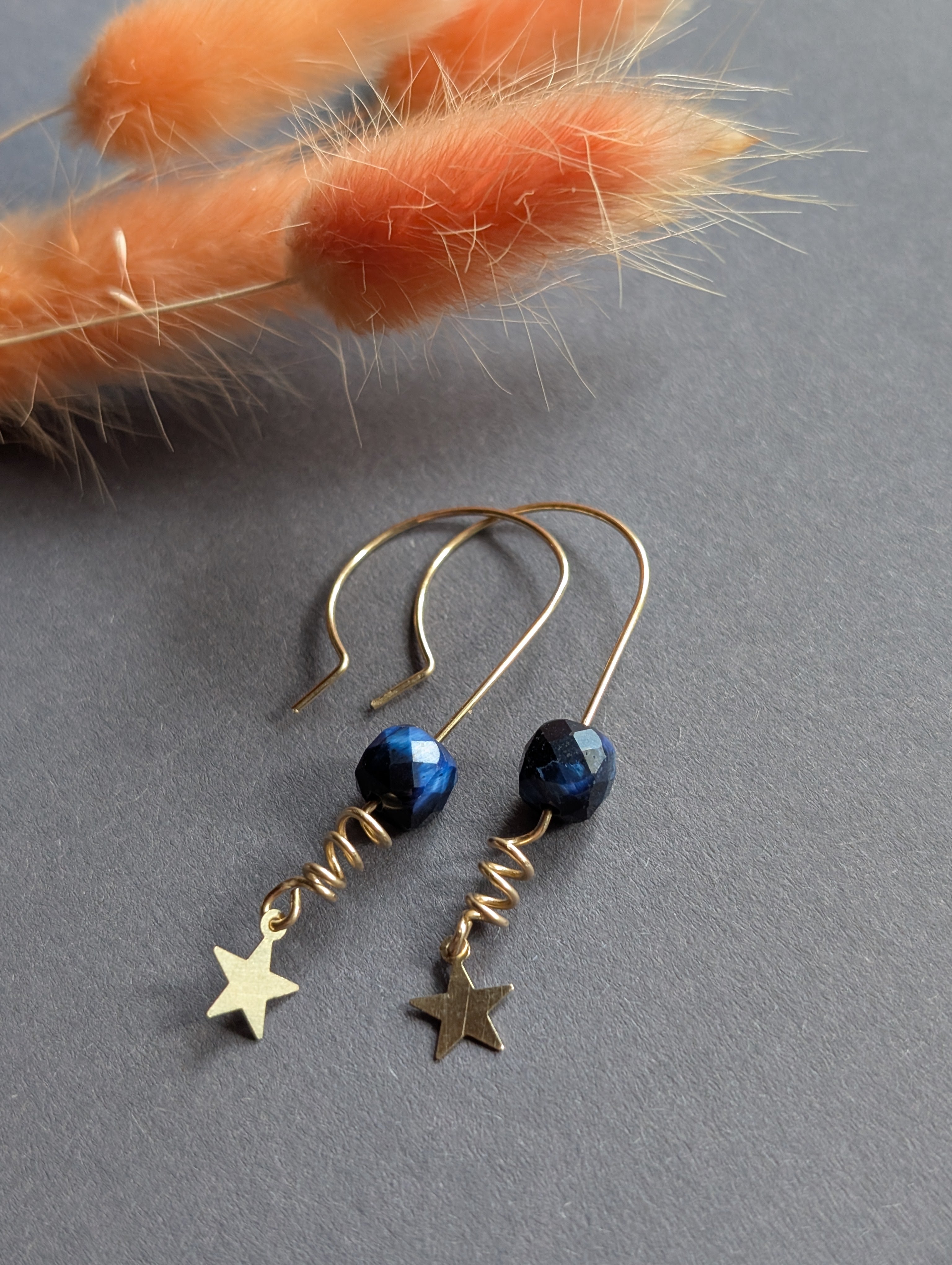 Ohrhänger Polaris - Silber & Gold mit Sternen und Tigerauge