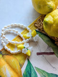 La Perla al Limone – Armband mit Süßwasserperlen, Zitronen und Blüten