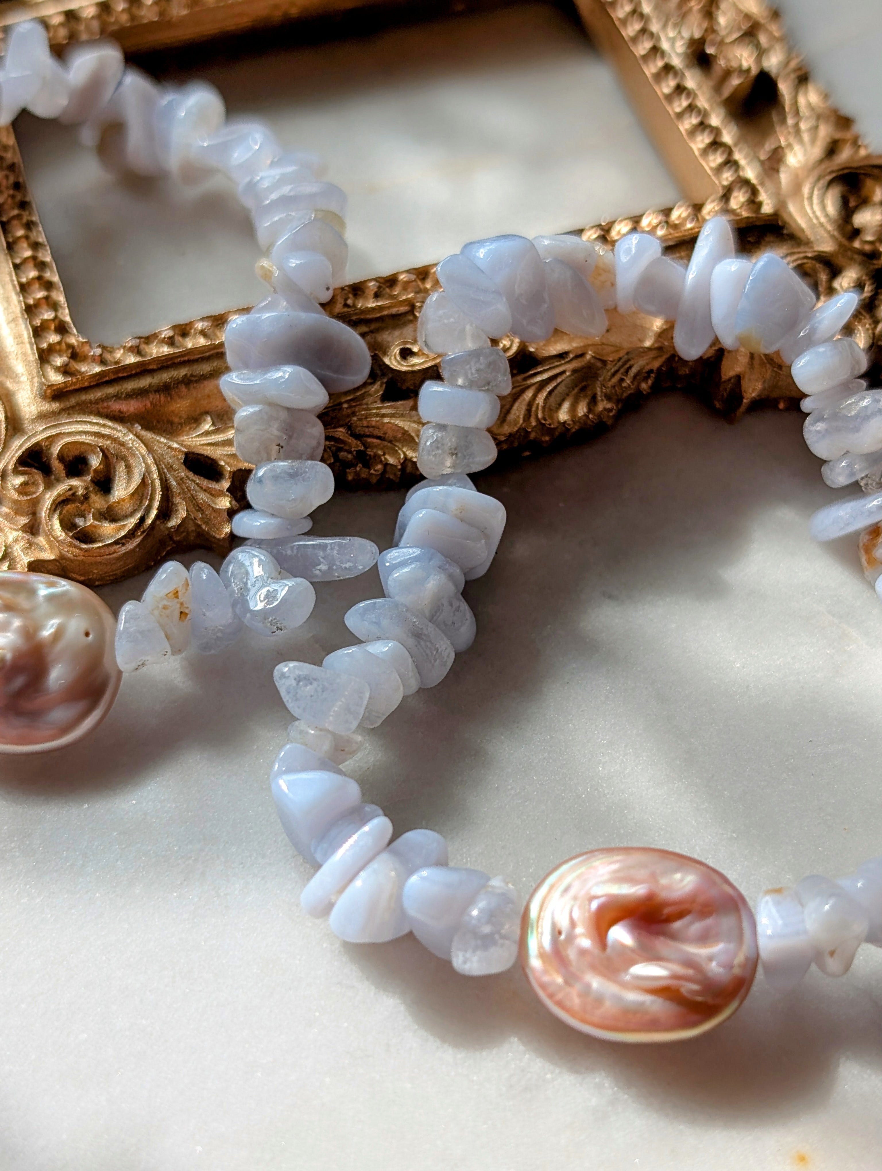 Edelsteinarmband "Wolkenflüstern"