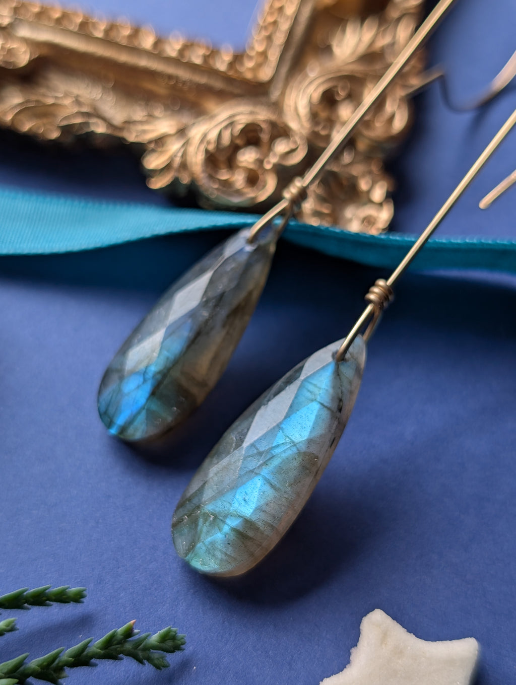 Ohrhänger "Velvet Briolettes" - Lange Ohrhänger mit Labradorit