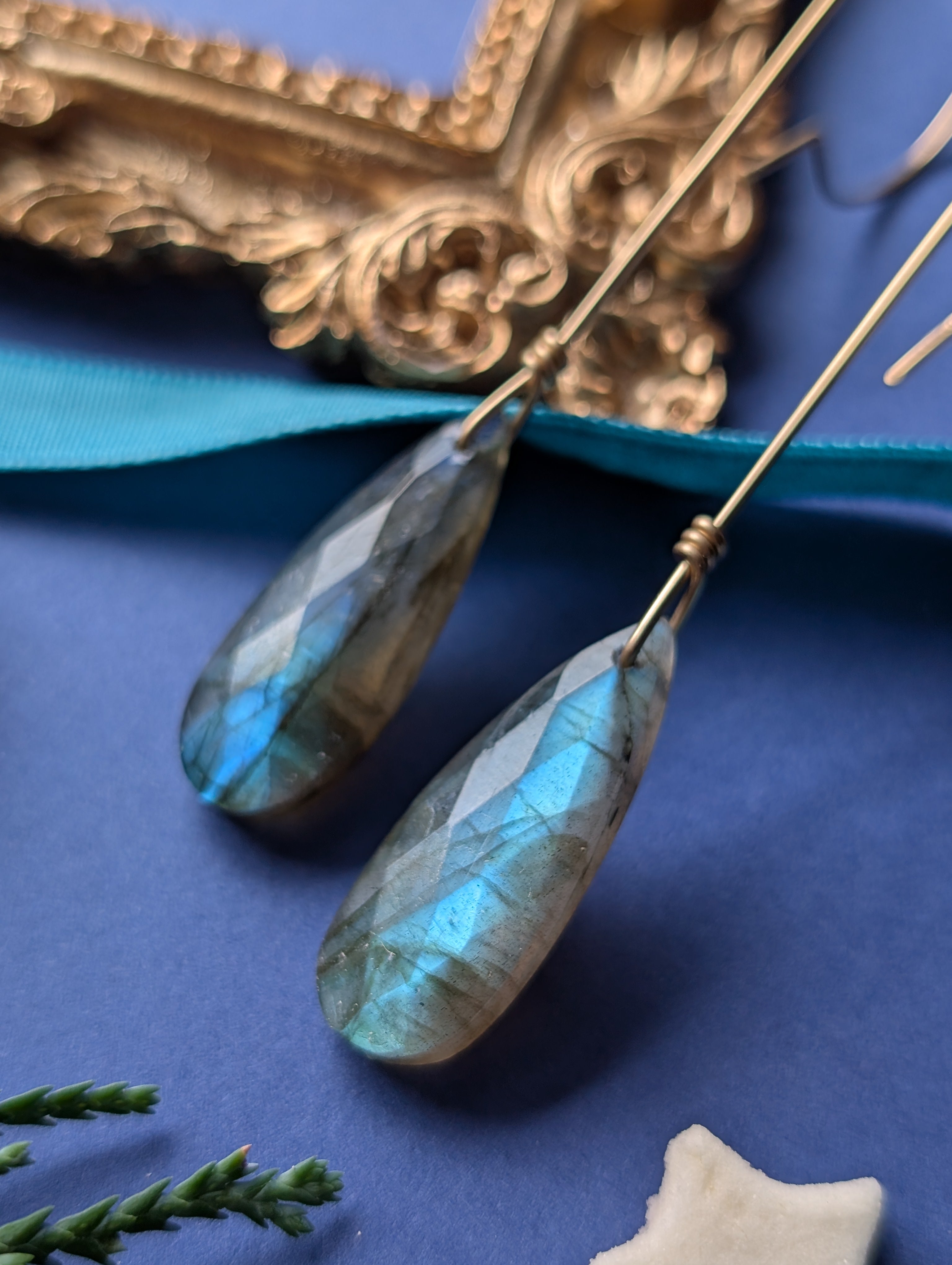 Ohrhänger "Velvet Briolettes" - Lange Ohrhänger mit Labradorit