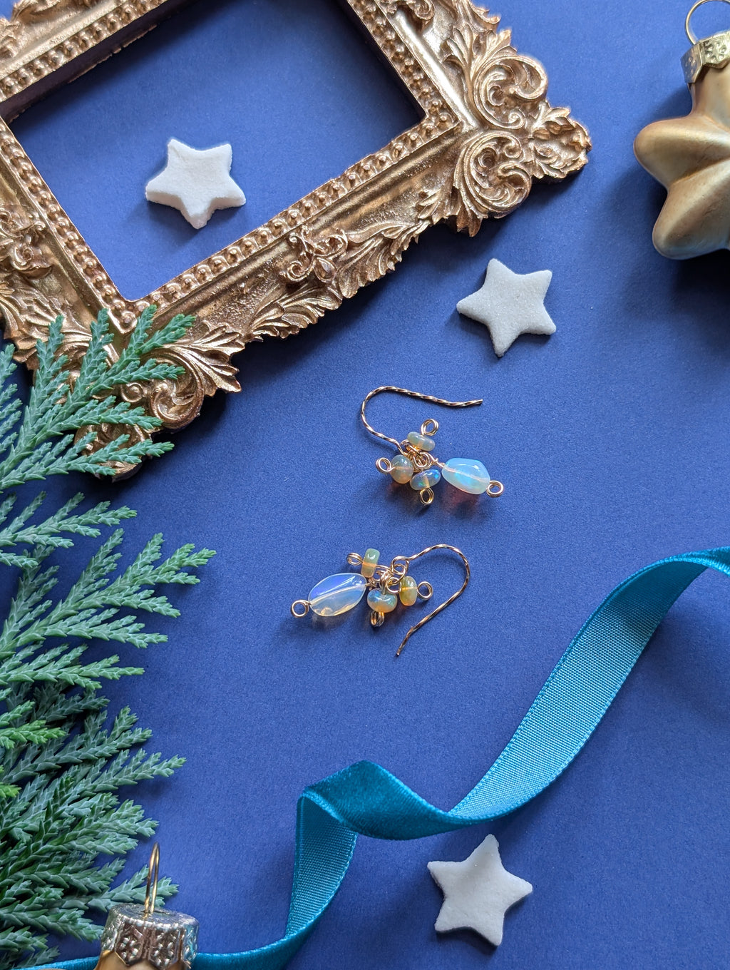 Northern Fire Lights - zarte Ohrhänger mit verschiedenen Feueropalen