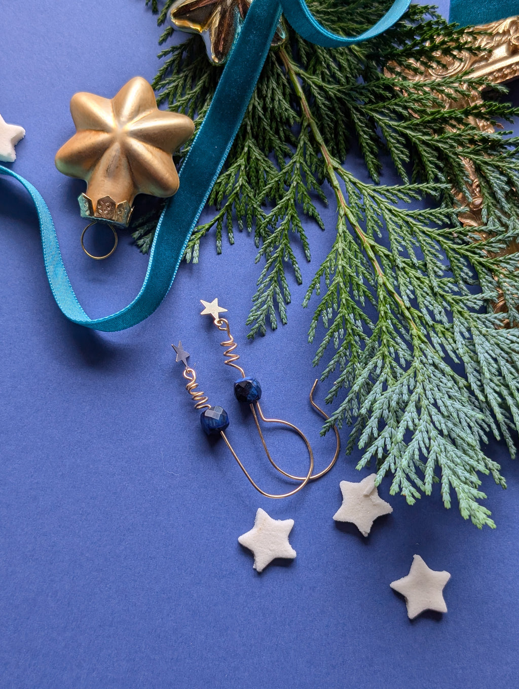 Ohrhänger Polaris - Silber & Gold mit Sternen und Tigerauge