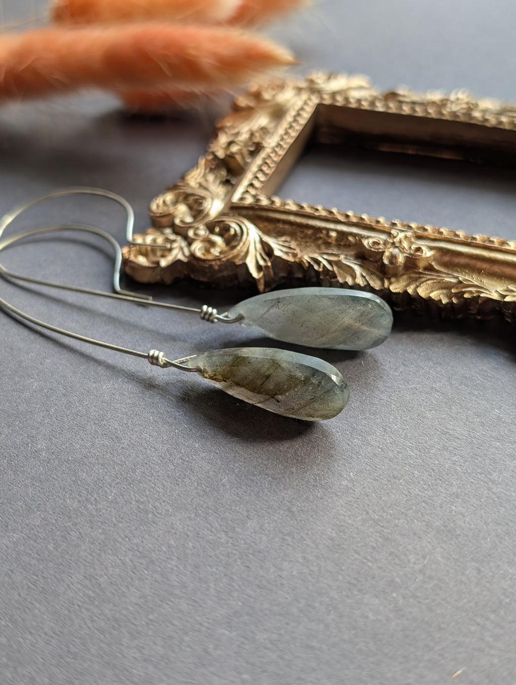 Ohrhänger "Velvet Briolettes" - Lange Ohrhänger mit Labradorit