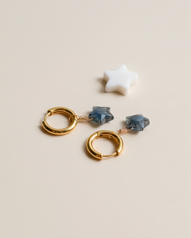 Teal Mini huggies - kleine Edelstahl Creolen mit Labradorit Sternen