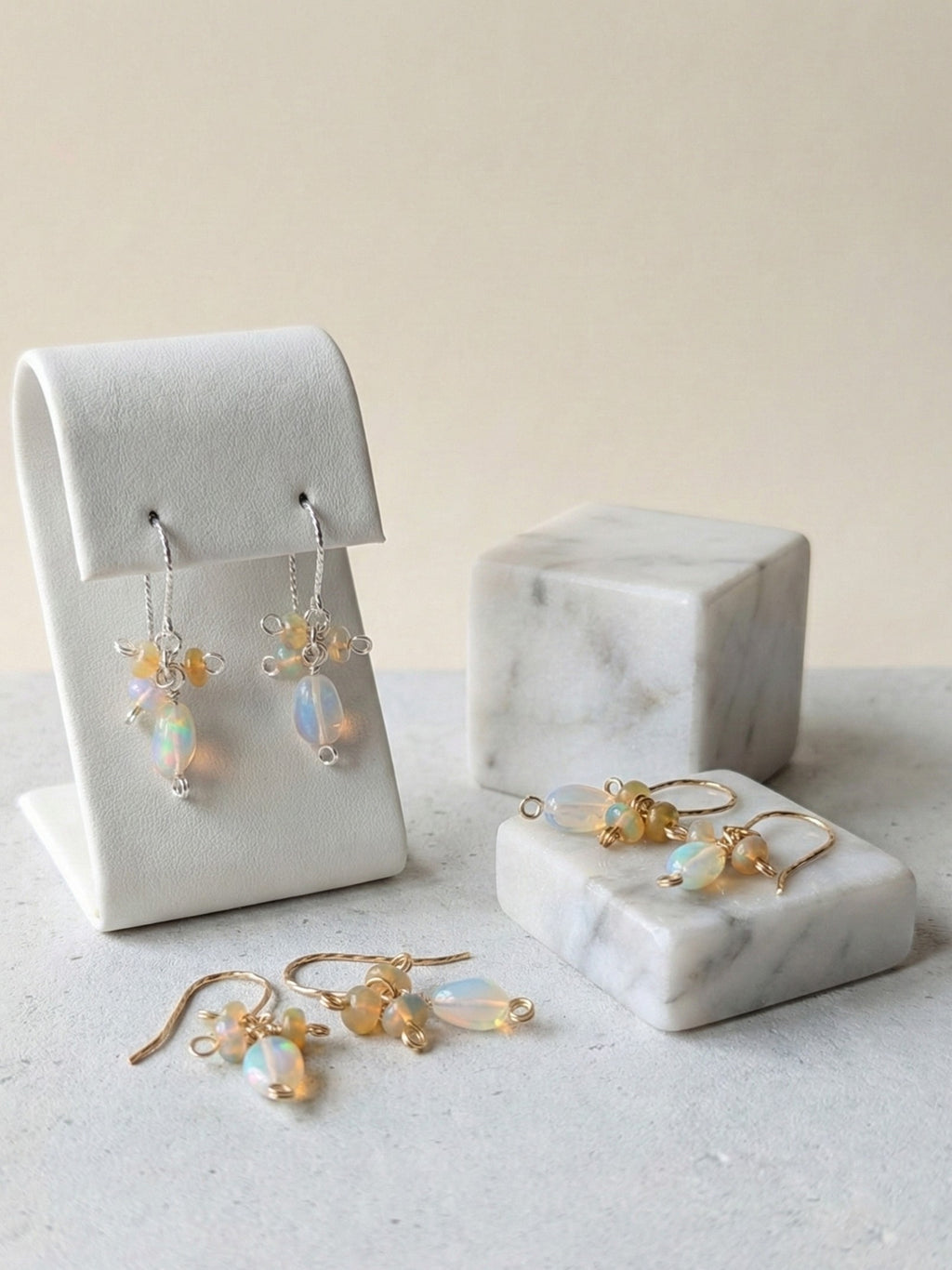 Northern Fire Lights - zarte Ohrhänger mit verschiedenen Feueropalen