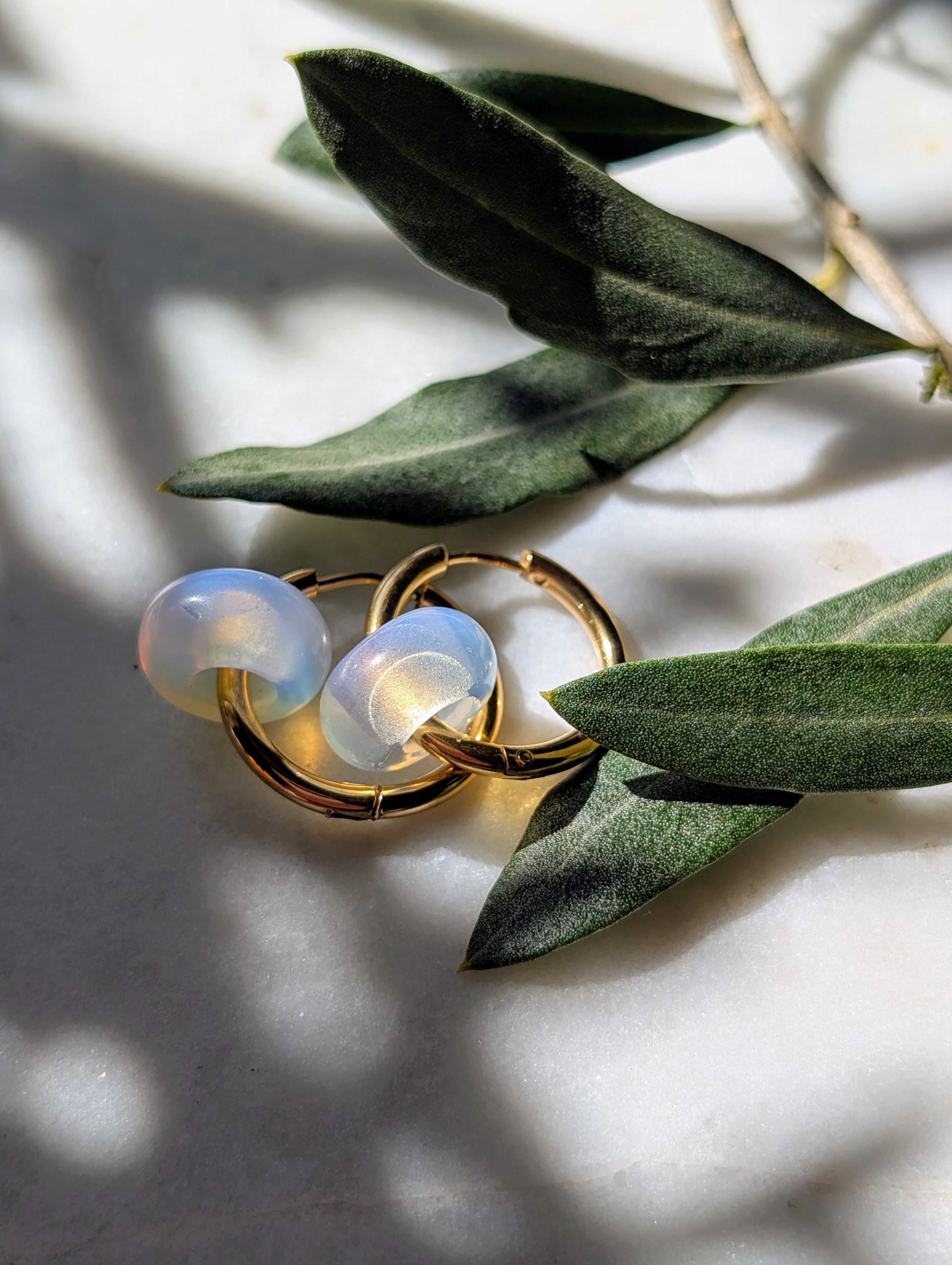 Creolen mit Edelstein Loop - Opalit