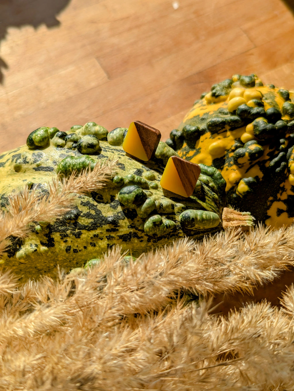 Viereckige Ohrstecker Colourblock Wood  aus buntem Resin und Holz