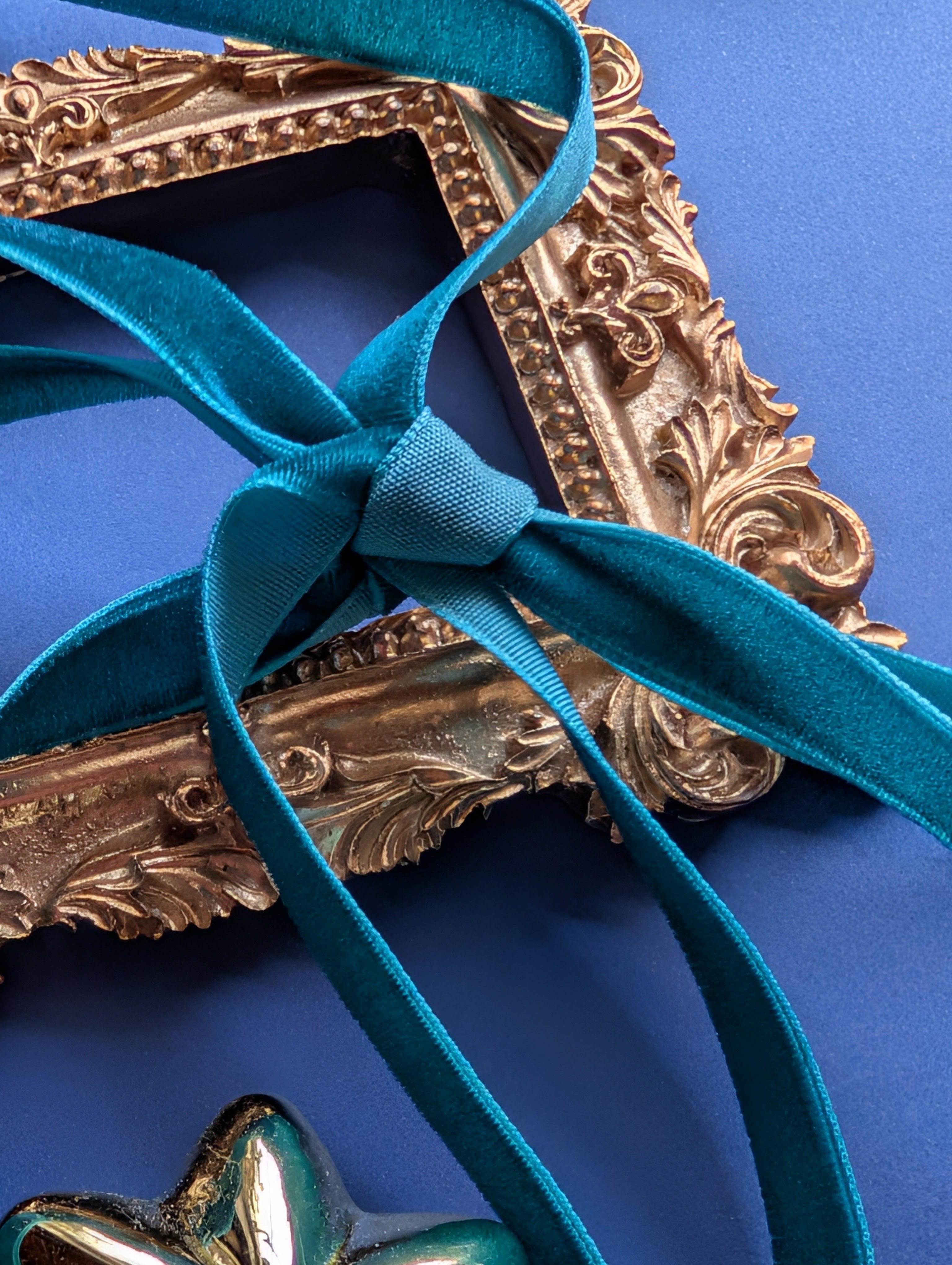 Winter Pearl Collier – Collier aus Perlen, Fluorit und Samt