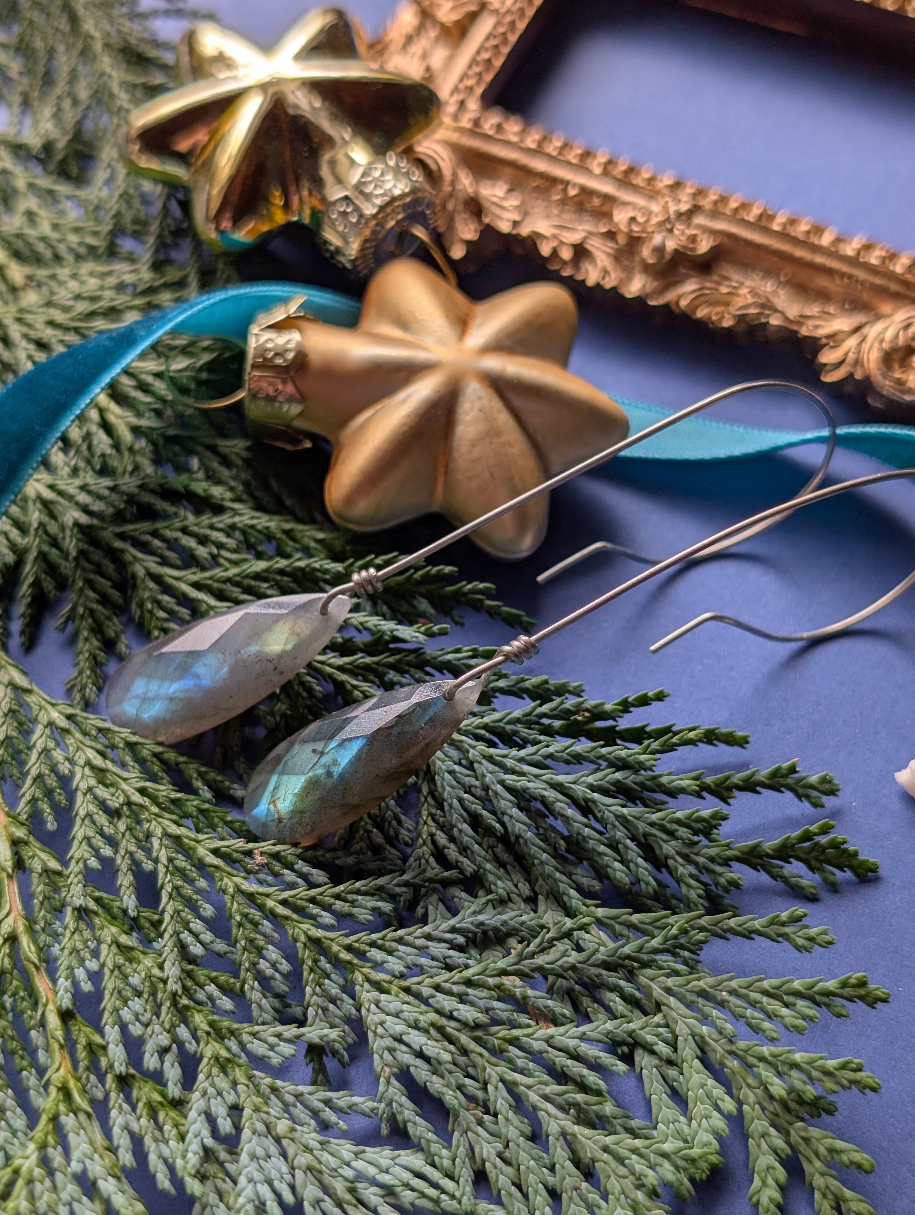 Ohrhänger "Velvet Briolettes" - Lange Ohrhänger mit Labradorit