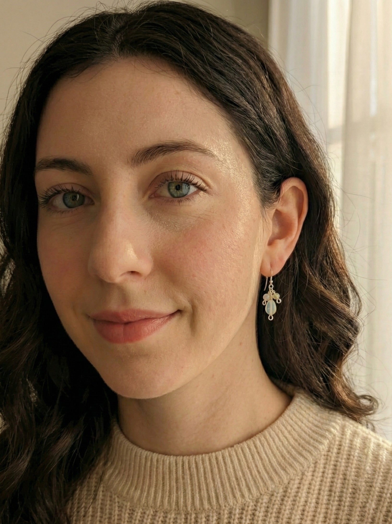 Northern Fire Lights - zarte Ohrhänger mit verschiedenen Feueropalen