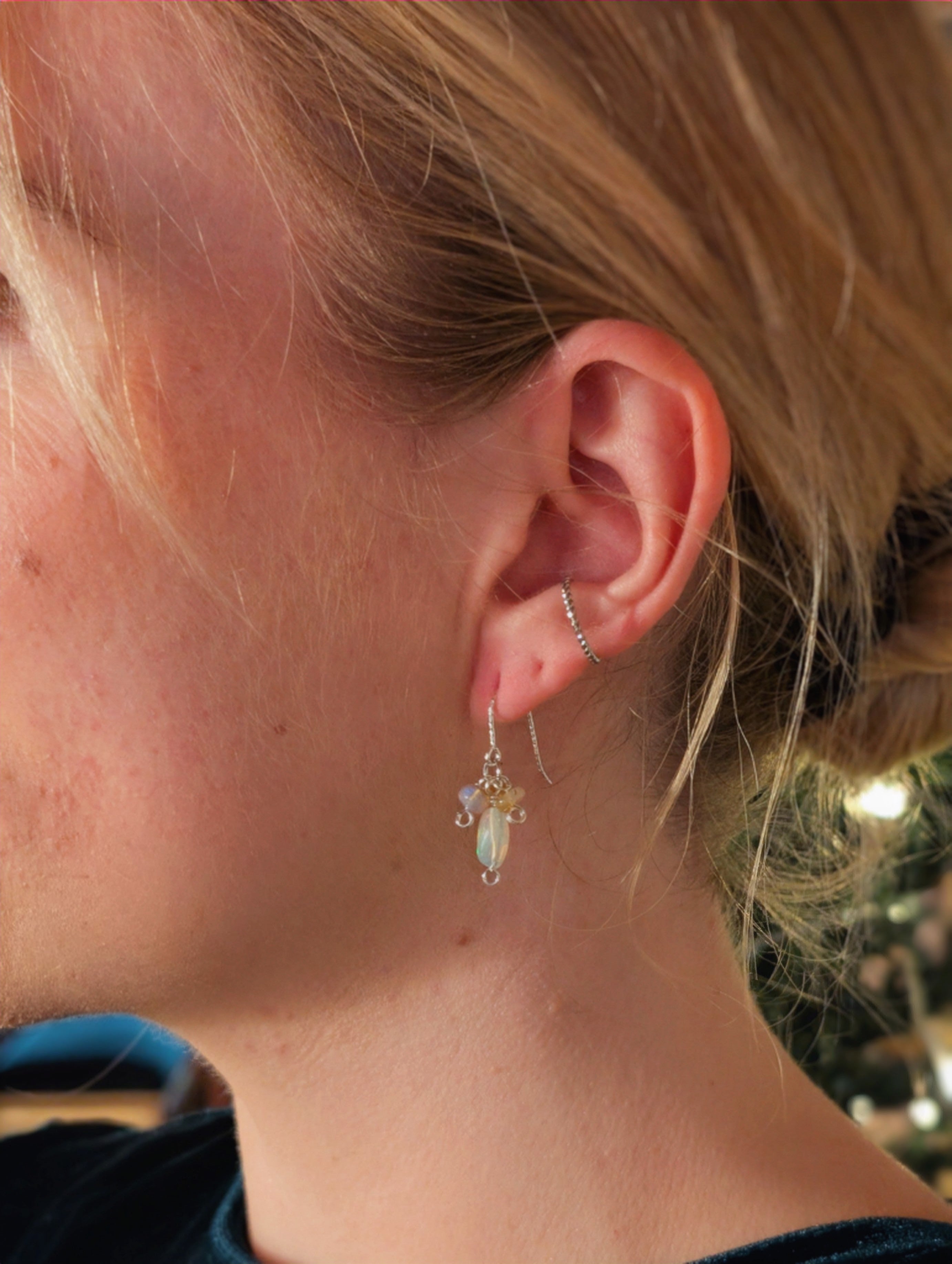 Northern Fire Lights - zarte Ohrhänger mit verschiedenen Feueropalen