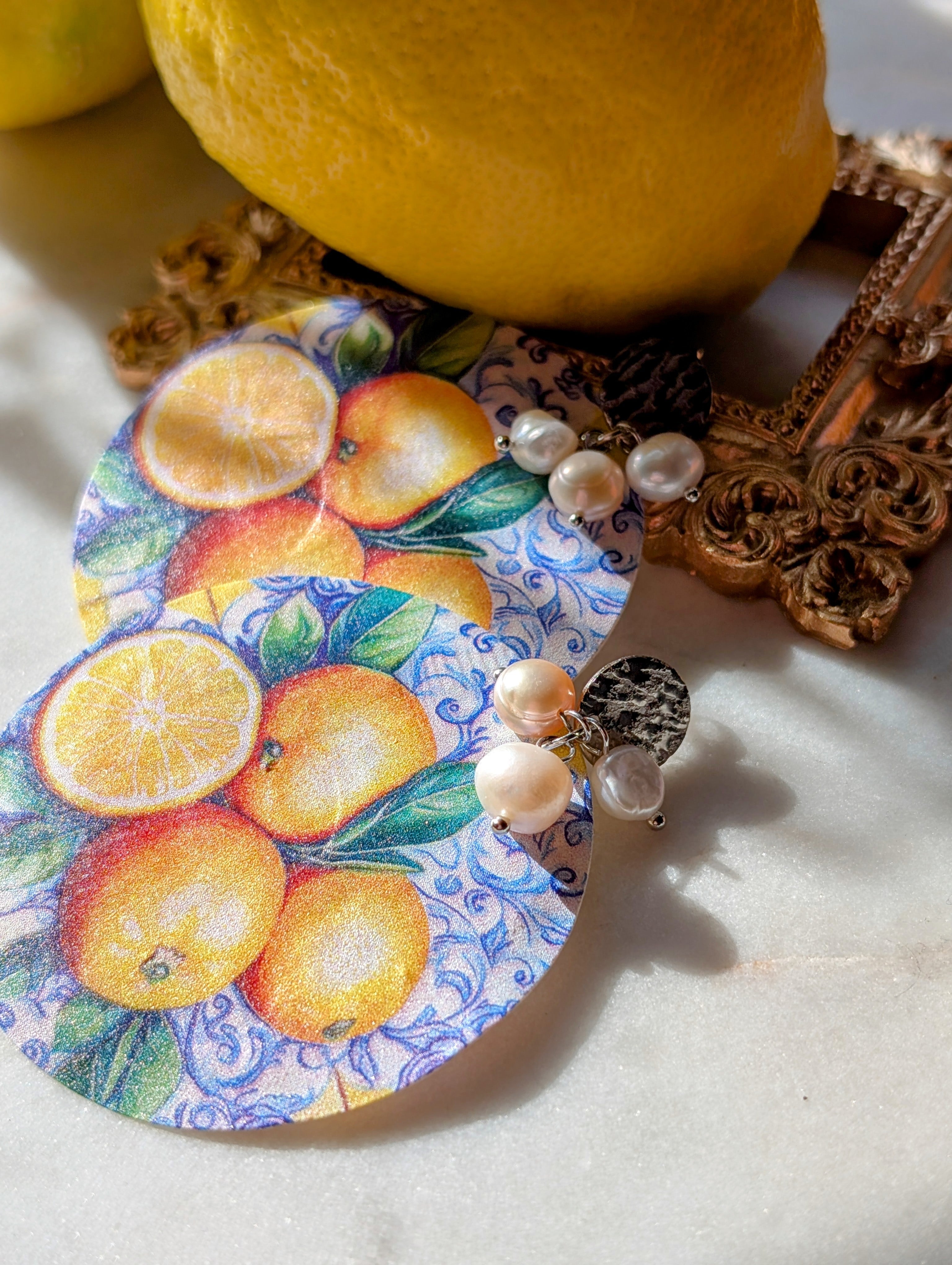 Luce di Amalfi – „Das Licht von Amalfi“ - Ohrringe aus Perlmutt mit Zitronenmuster