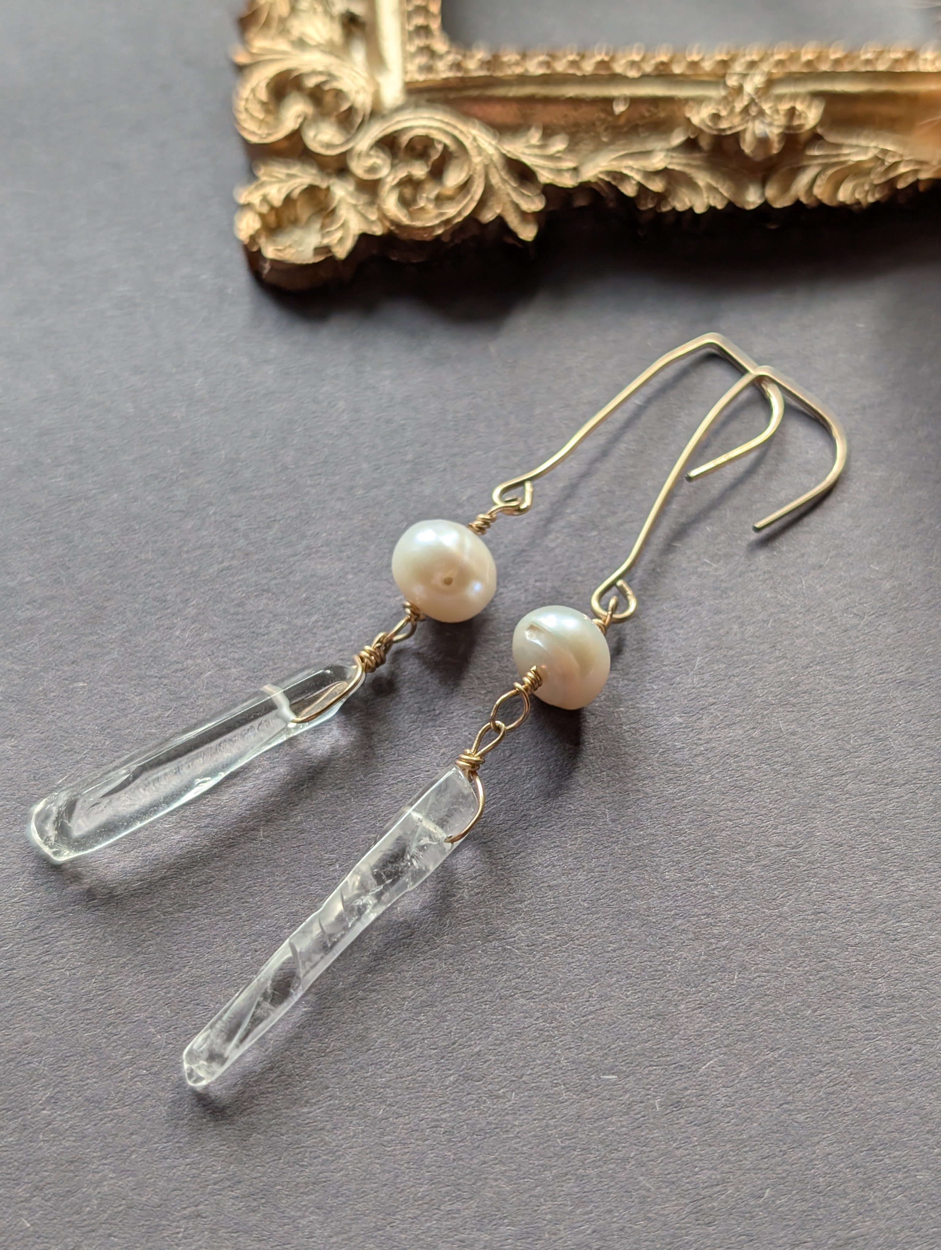 Istapp Pearl - Ohrhänger mit Quarz und  Perle