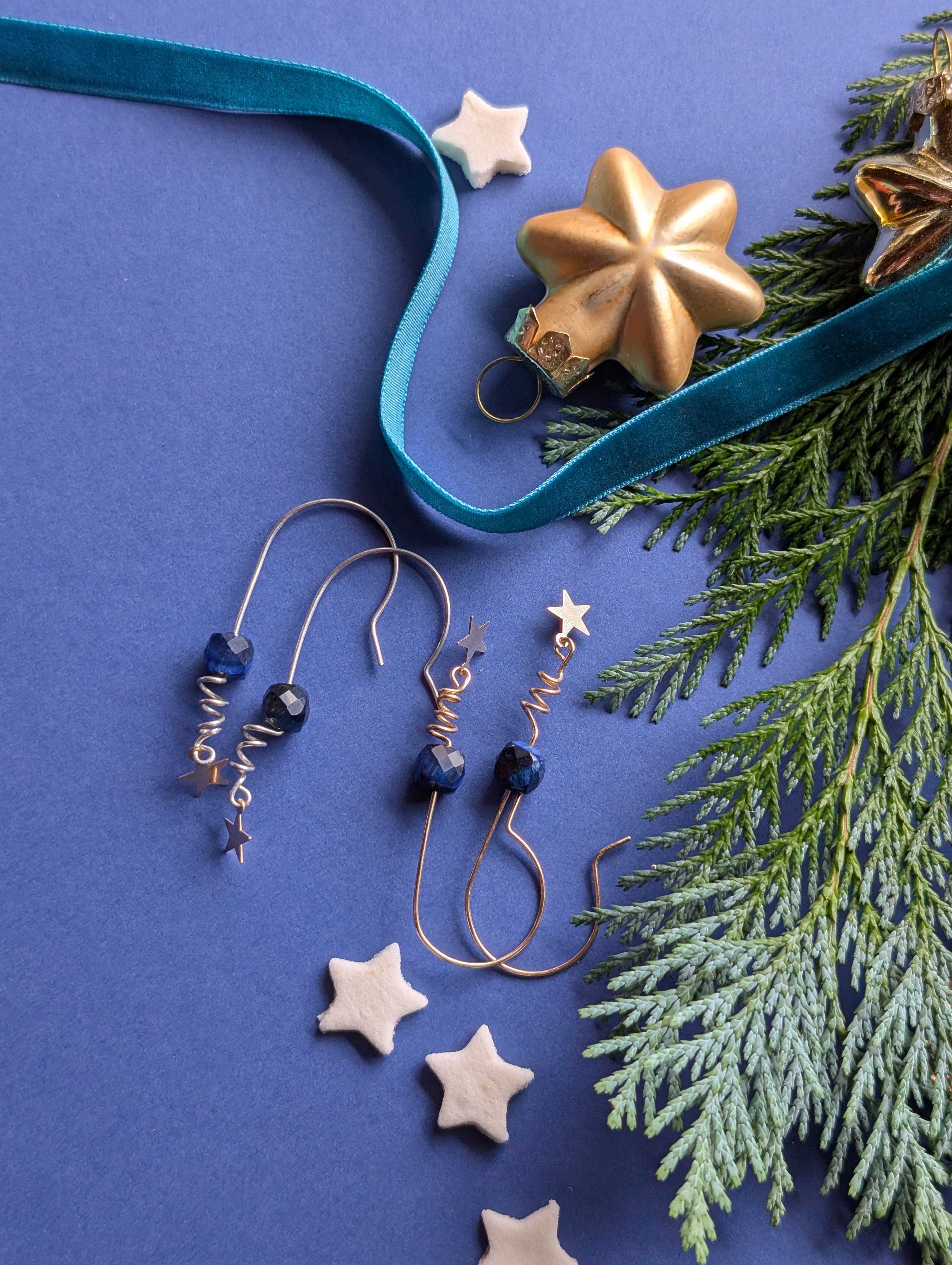 Ohrhänger Polaris - Silber & Gold mit Sternen und Tigerauge