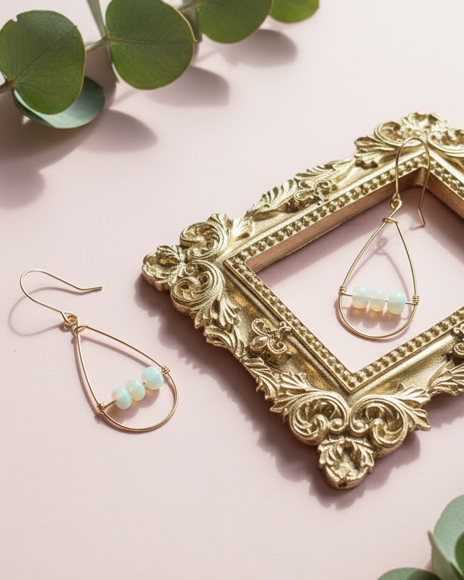 Opaline Tears - Tropfenförmige Ohrhänger mit Feueropal Perlen