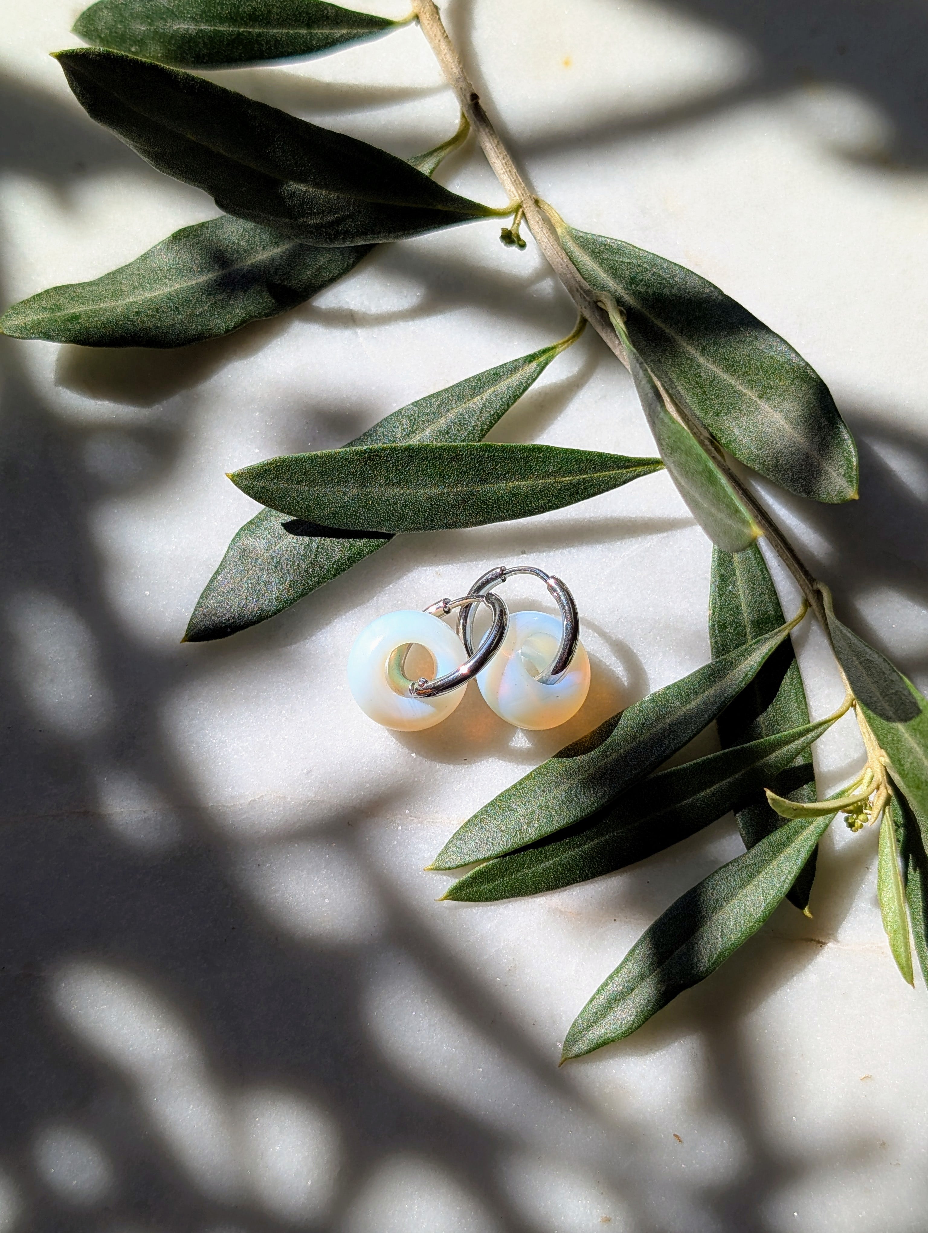 Creolen mit Edelstein Loop - Opalit