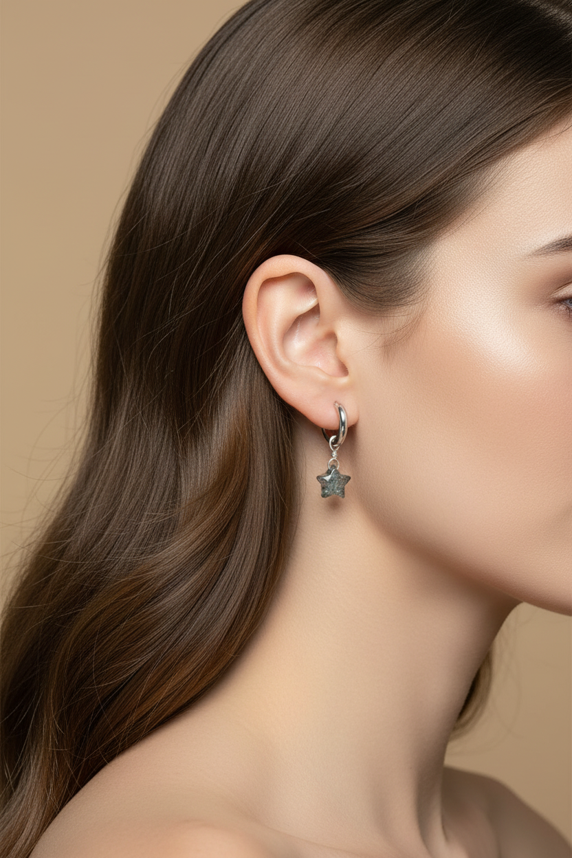 Teal Mini huggies - kleine Edelstahl Creolen mit Labradorit Sternen